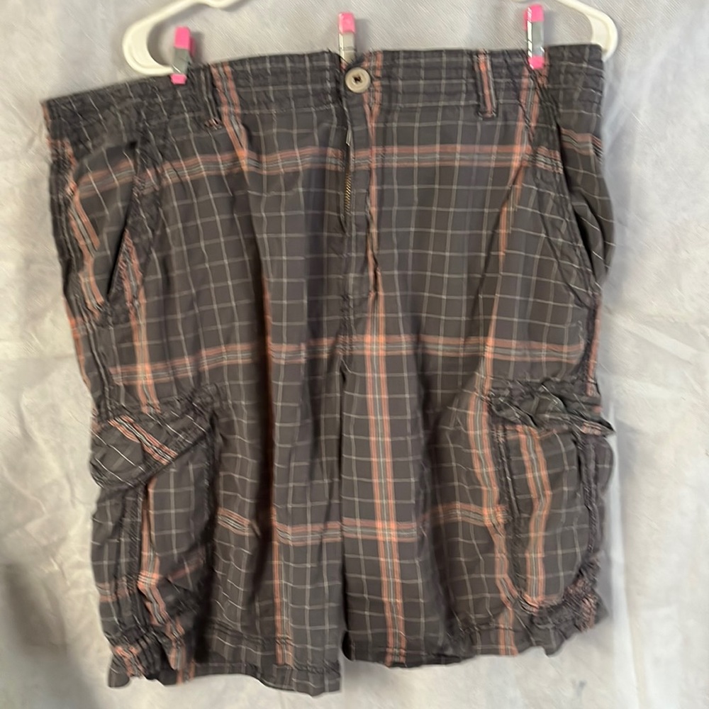 Unionbay size 40 mens plaid shorts